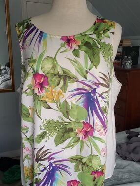 Saint Tropez West White Camisole with Multicolor Tropical Floral Print